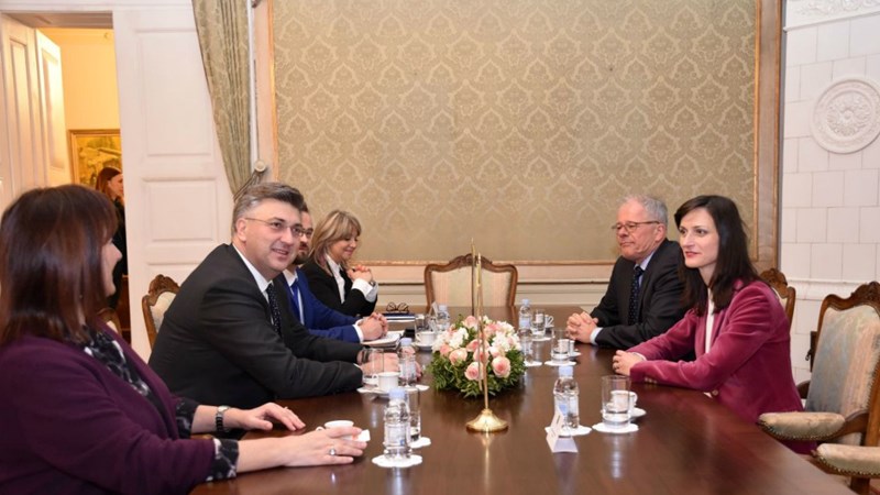 Predsjednik Vlade Plenković s povjerenicom za digitalno gospodarstvo i društvo Mariyom Gabriel